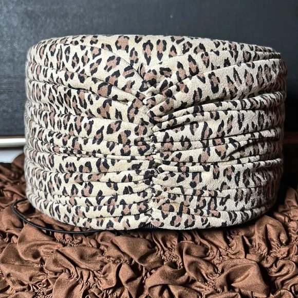 Vintage leopard pill box hat (suede - Picture 4 of 5